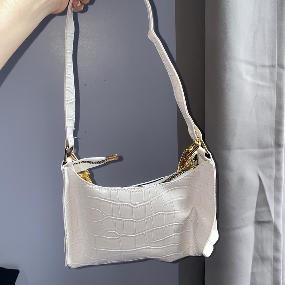Purse - Picture 3 of 4